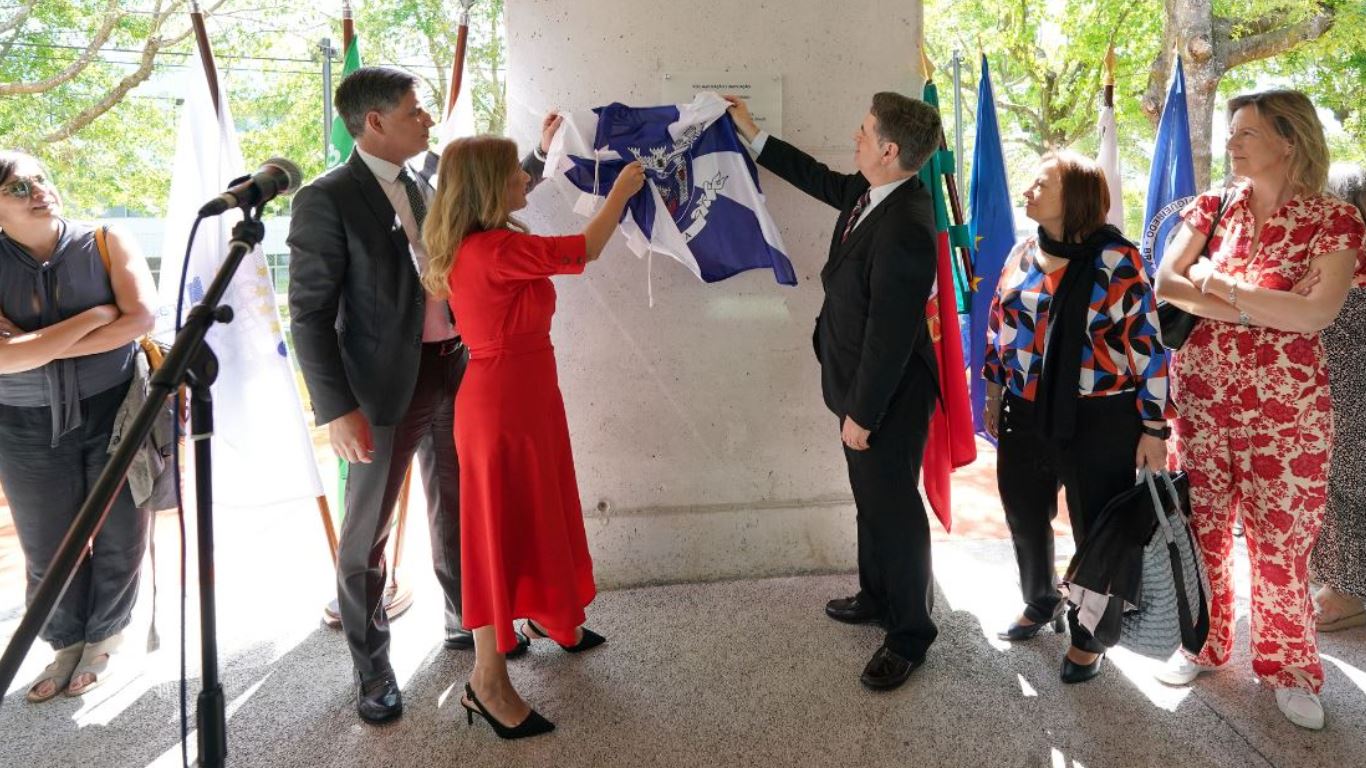 𝐄𝐬𝐜𝐨𝐥𝐚 𝐁𝐚́𝐬𝐢𝐜𝐚 𝐝𝐞 𝐅𝐢𝐠𝐮𝐞𝐢𝐫𝐞𝐝𝐨 𝐝𝐨𝐭𝐚𝐝𝐚 𝐝𝐞 𝐜𝐨𝐧𝐝𝐢𝐜̧𝐨̃𝐞𝐬 𝐝𝐞 𝐞𝐱𝐜𝐞𝐥𝐞̂𝐧𝐜𝐢𝐚