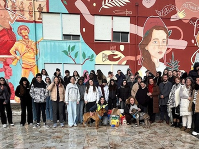 Escola Básica Luís de Sttau Monteiro uniu-se ao CROAL para uma atividade solidária