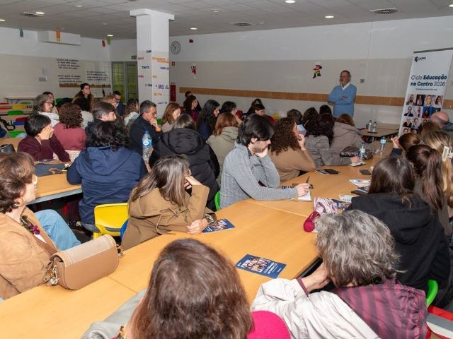 Afetos, limites e stresse em debate no ciclo Educação no Centro