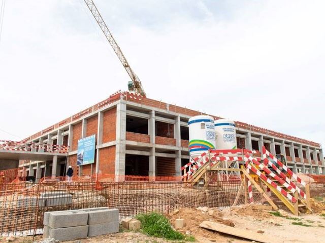Visita às obras da nova escola na Portela de Azóia e apresentação da requalificação da Escola Básica de Santa Iria