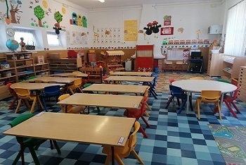 Jardins-de-Infância com novo mobiliário