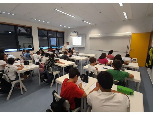 EDUCAÇÃO | Projeto Entr3linhas