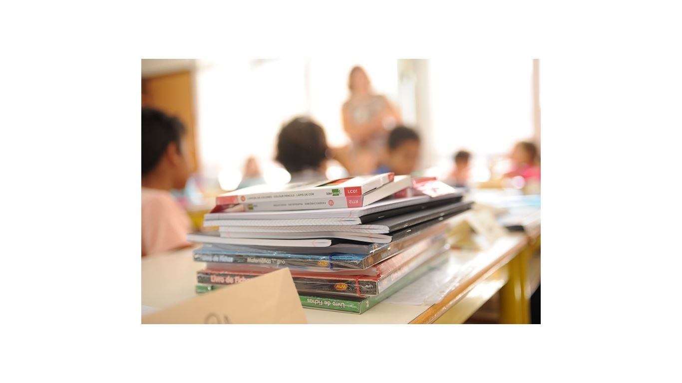 Reembolso de manuais escolares dos alunos do 1º CEB da rede privada | 13 setembro a 30 novembro 2021