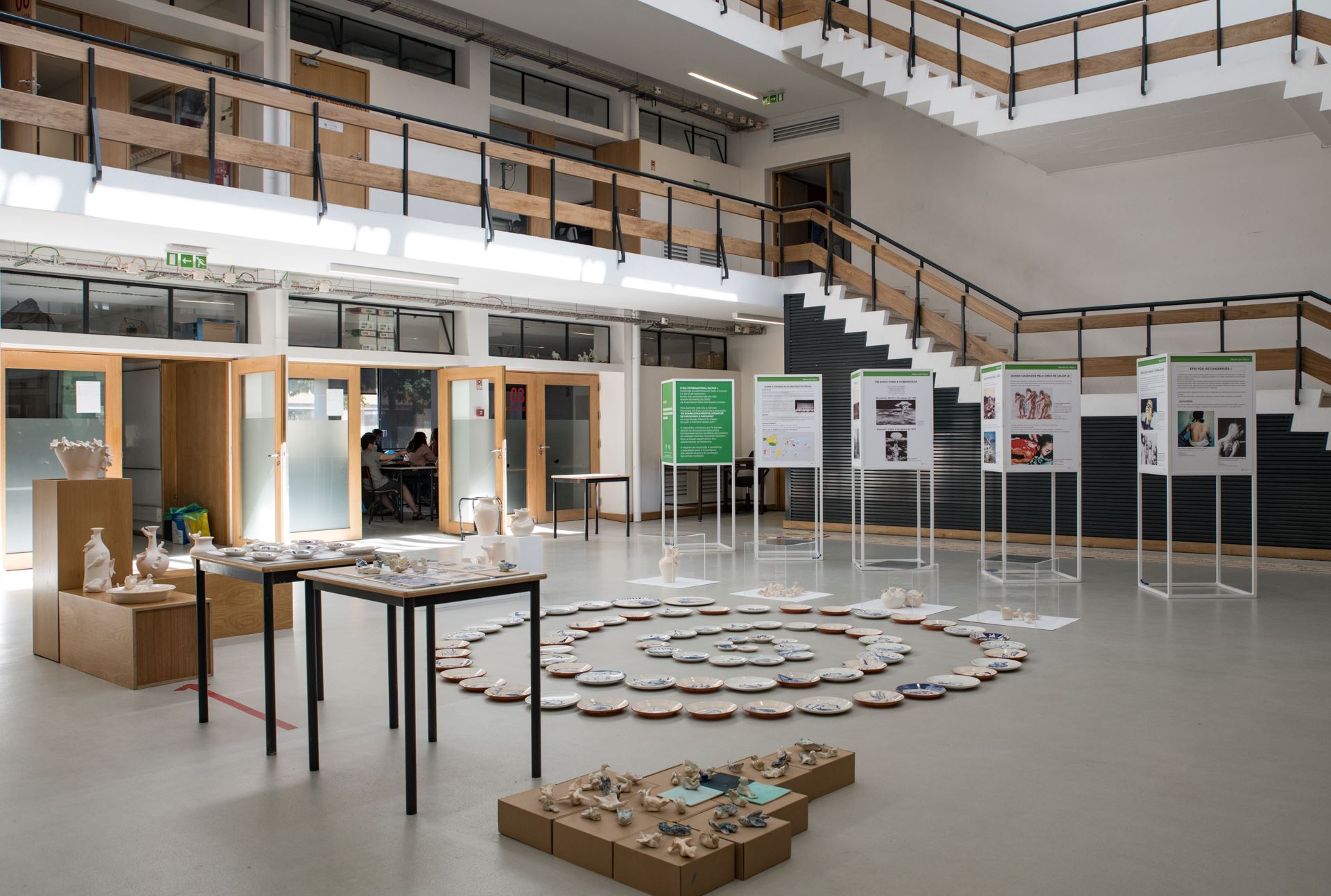 “Com as Mãos se Faz a Paz” – Projeto Criativo da Escola Secundária Gabriel Pereira Culmina em Exposição de Cerâmica